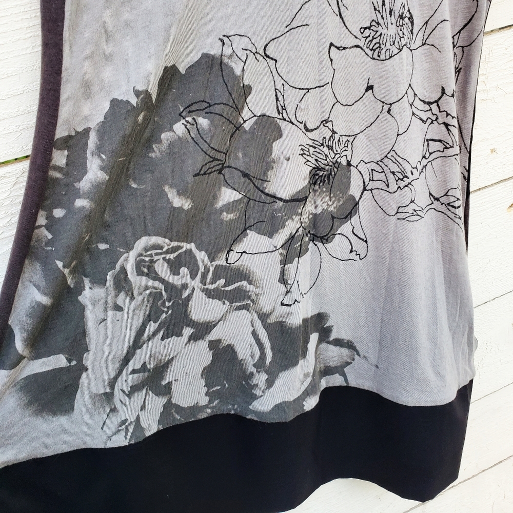 3/$22 Express Sleeveless Dressy Tank, Size Small - Picture 7 of 7